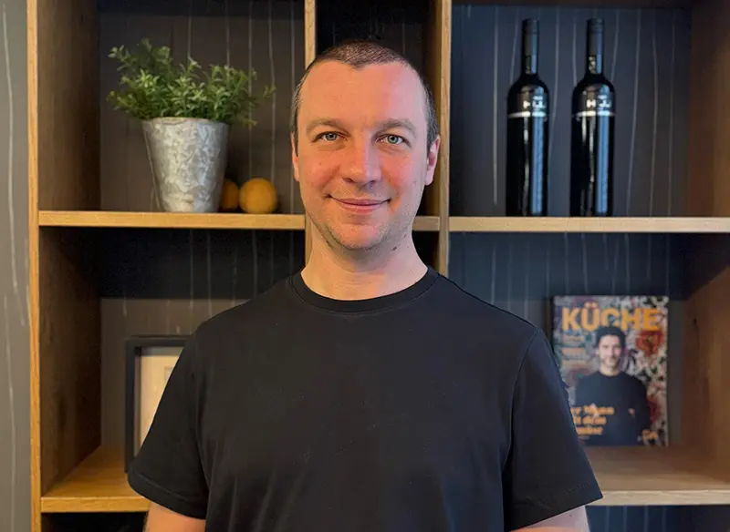 Tischler, Andrii Biloko
